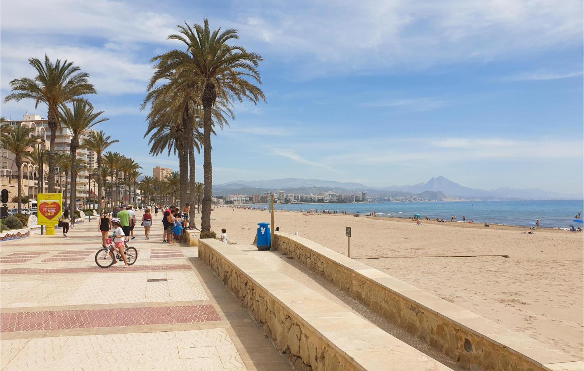 2 Bedroom Cozy Apartment In El Campello Εξωτερικό φωτογραφία